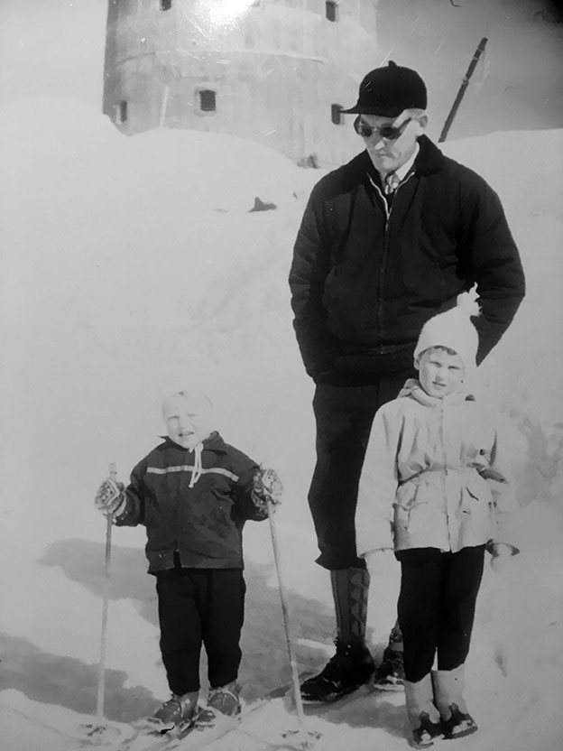 Jan Inge Gjermundshaug, da 2 år, på Tronfjell
